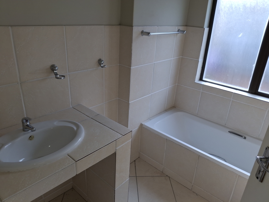 3 Bedroom Property for Sale in Abbotsford Eastern Cape